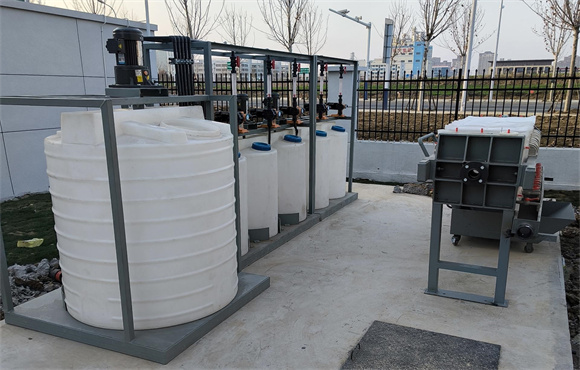 中鐵四局集團智能電氣有限公司生產廢水處理設施進場安裝